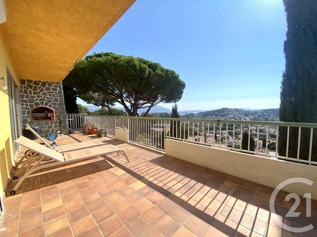 Appartement T4 à vendre - 4 pièces - 140.73 m2 - SIX FOURS LES PLAGES - 83 - PROVENCE-ALPES-COTE-D-AZUR - Century 21 Agence Du Bord De Mer