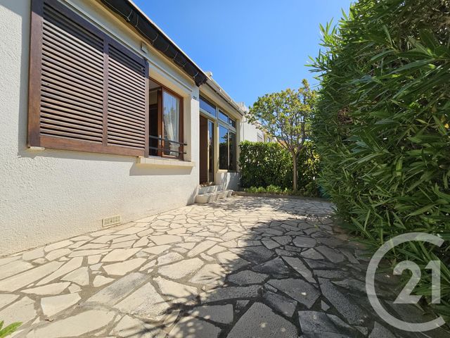 maison à vendre - 2 pièces - 48.0 m2 - SIX FOURS LES PLAGES - 83 - PROVENCE-ALPES-COTE-D-AZUR - Century 21 Agence Du Bord De Mer