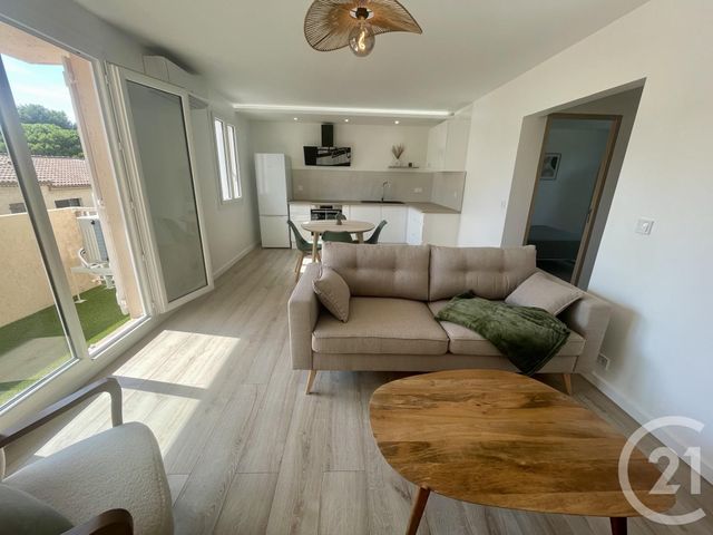 Appartement T2 à vendre - 2 pièces - 44.31 m2 - SIX FOURS LES PLAGES - 83 - PROVENCE-ALPES-COTE-D-AZUR - Century 21 Agence Du Bord De Mer