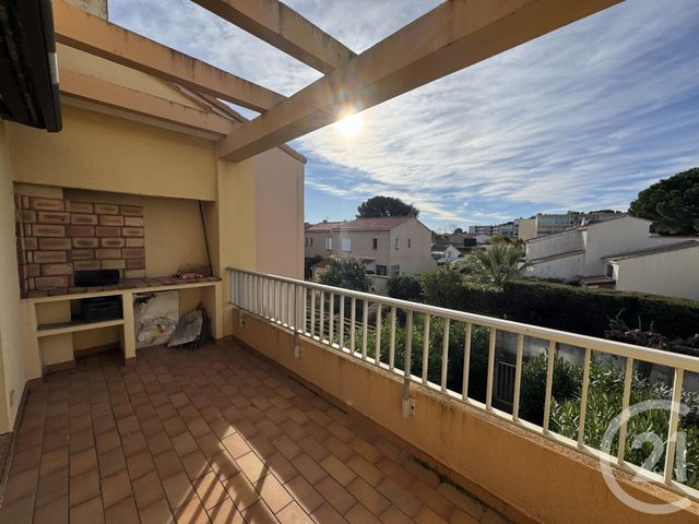 Appartement Studio à louer - 1 pièce - 31.7 m2 - SIX FOURS LES PLAGES - 83 - PROVENCE-ALPES-COTE-D-AZUR - Century 21 Agence Du Bord De Mer