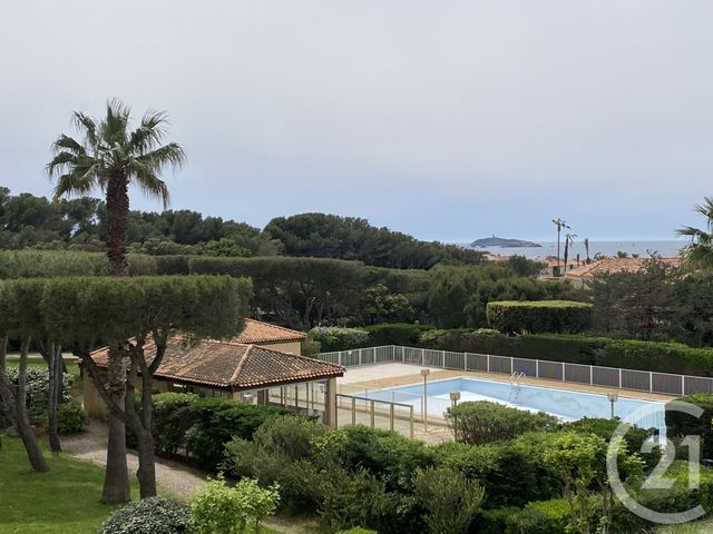 - SIX FOURS LES PLAGES -